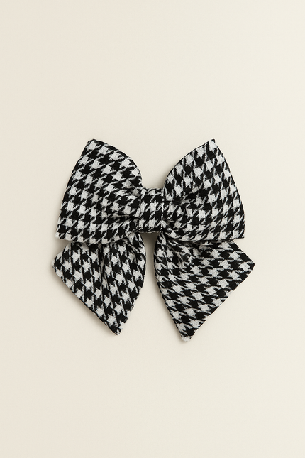 Little Chelsea Hair Clip